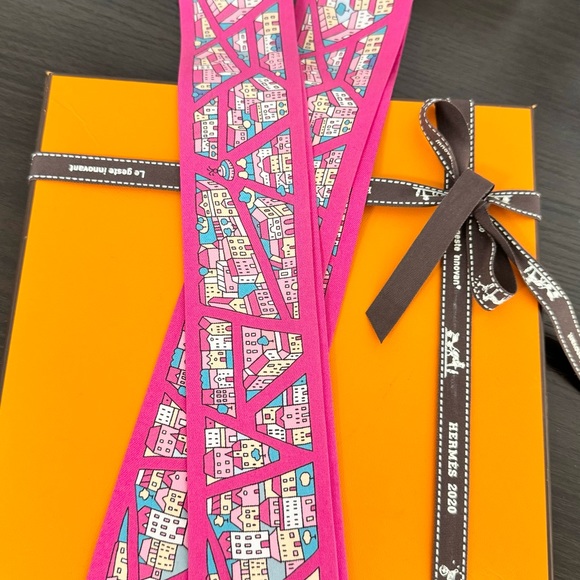 ❌SOLD❌HERMES Rive Droite Rive Gauche Silk Twilly Bandeau Set - Rose - Picture 4 of 7